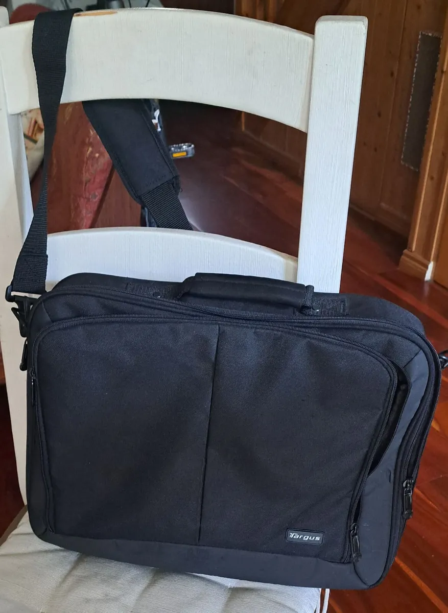 Targus Laptop Bag - Image 1