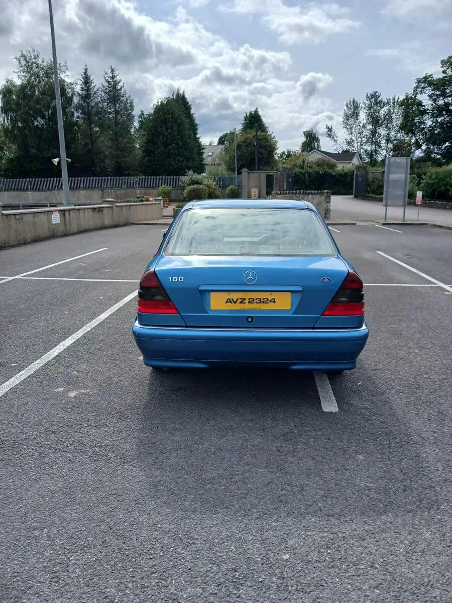 Mercedes Benz C180 Elegance - Image 3
