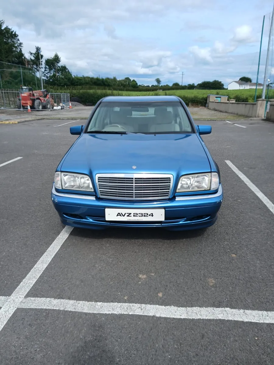 Mercedes Benz C180 Elegance - Image 4