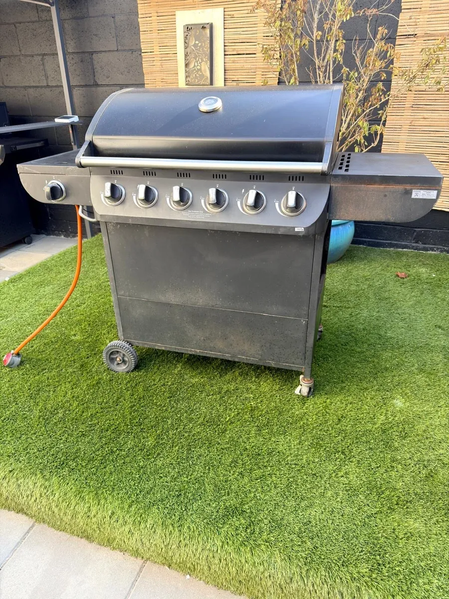 Barbecue - Image 1