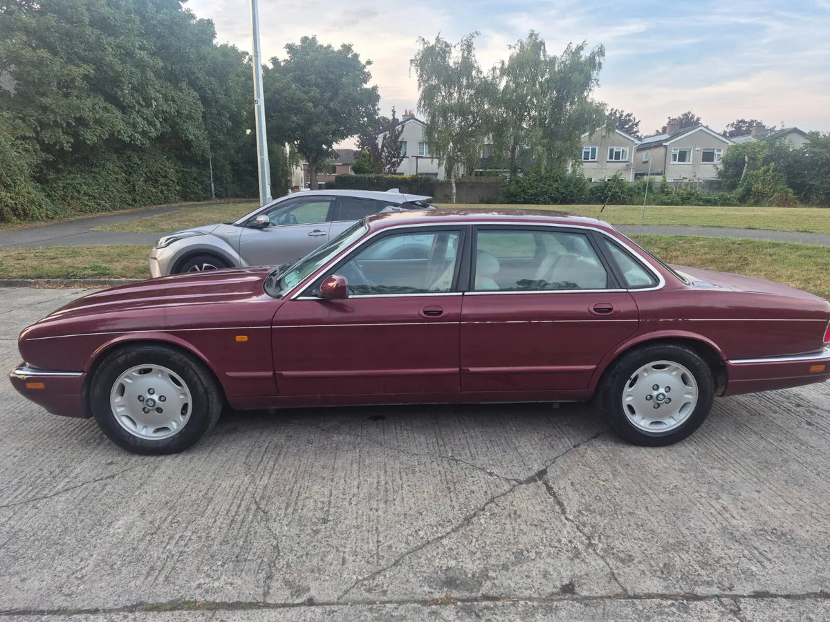 Jaguar XJ 1997 - Image 4