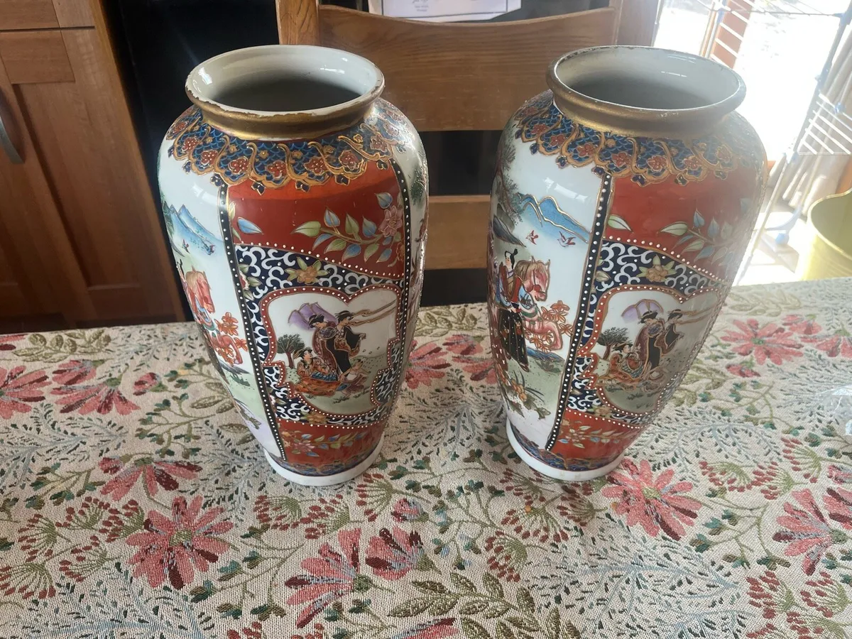 Satsuma Vases - Image 3