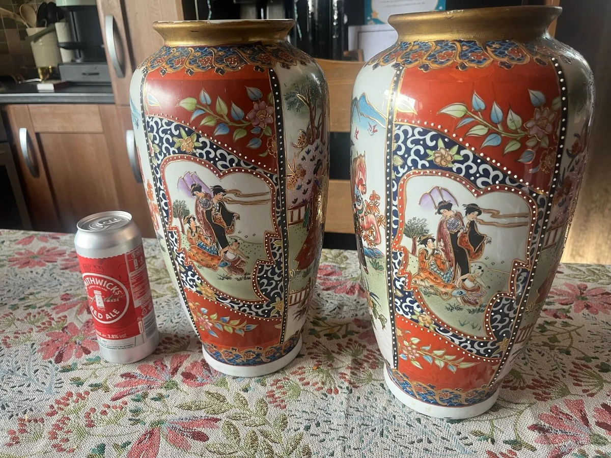 Satsuma Vases - Image 4