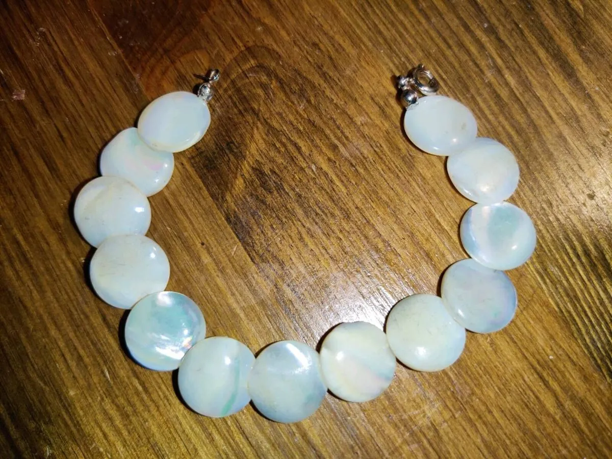 CHUNKY MOTHER OF PEARL, New 8"Long Bracelet ! - Image 1