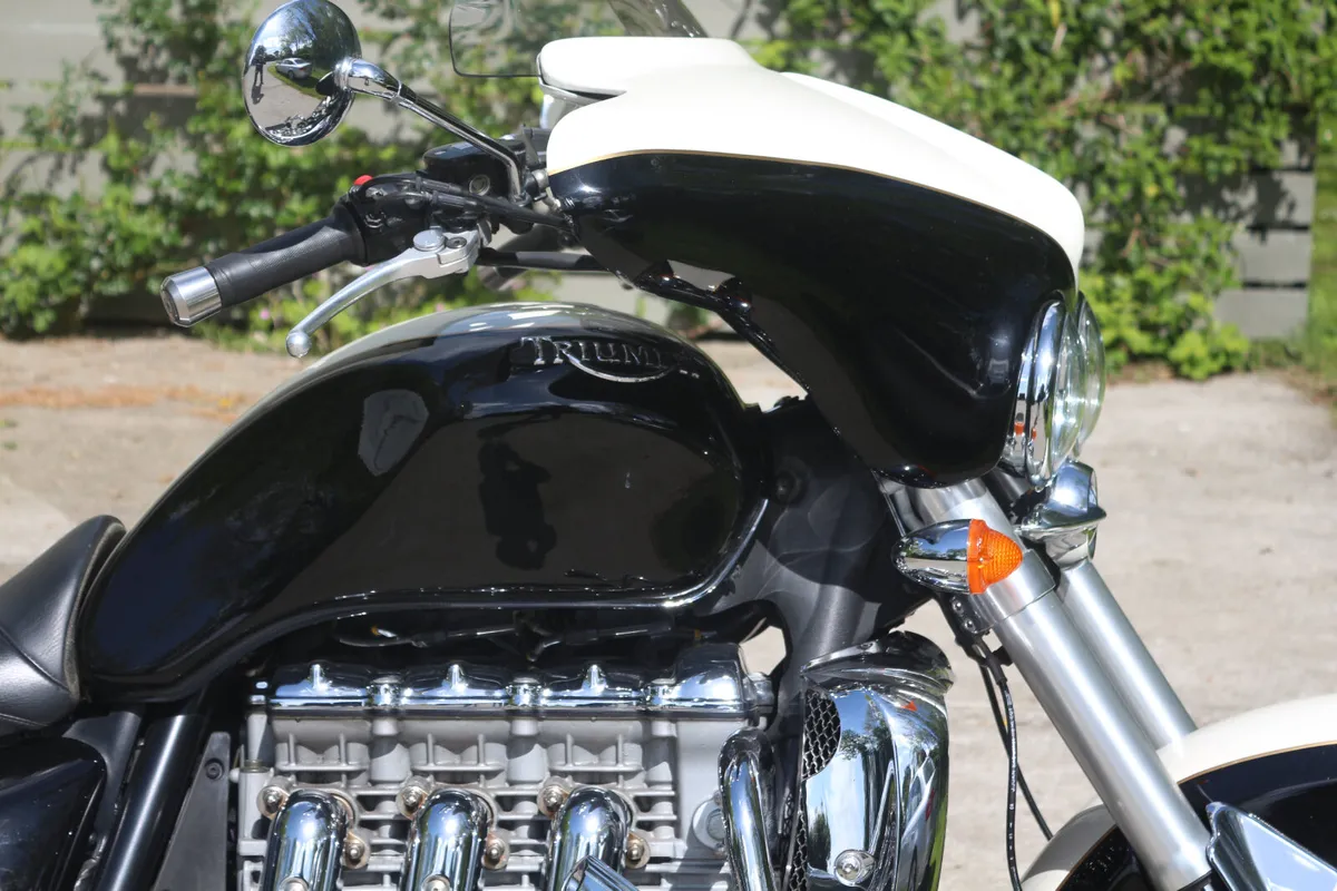 2007 Triumph  Rocket 2300 - Image 2