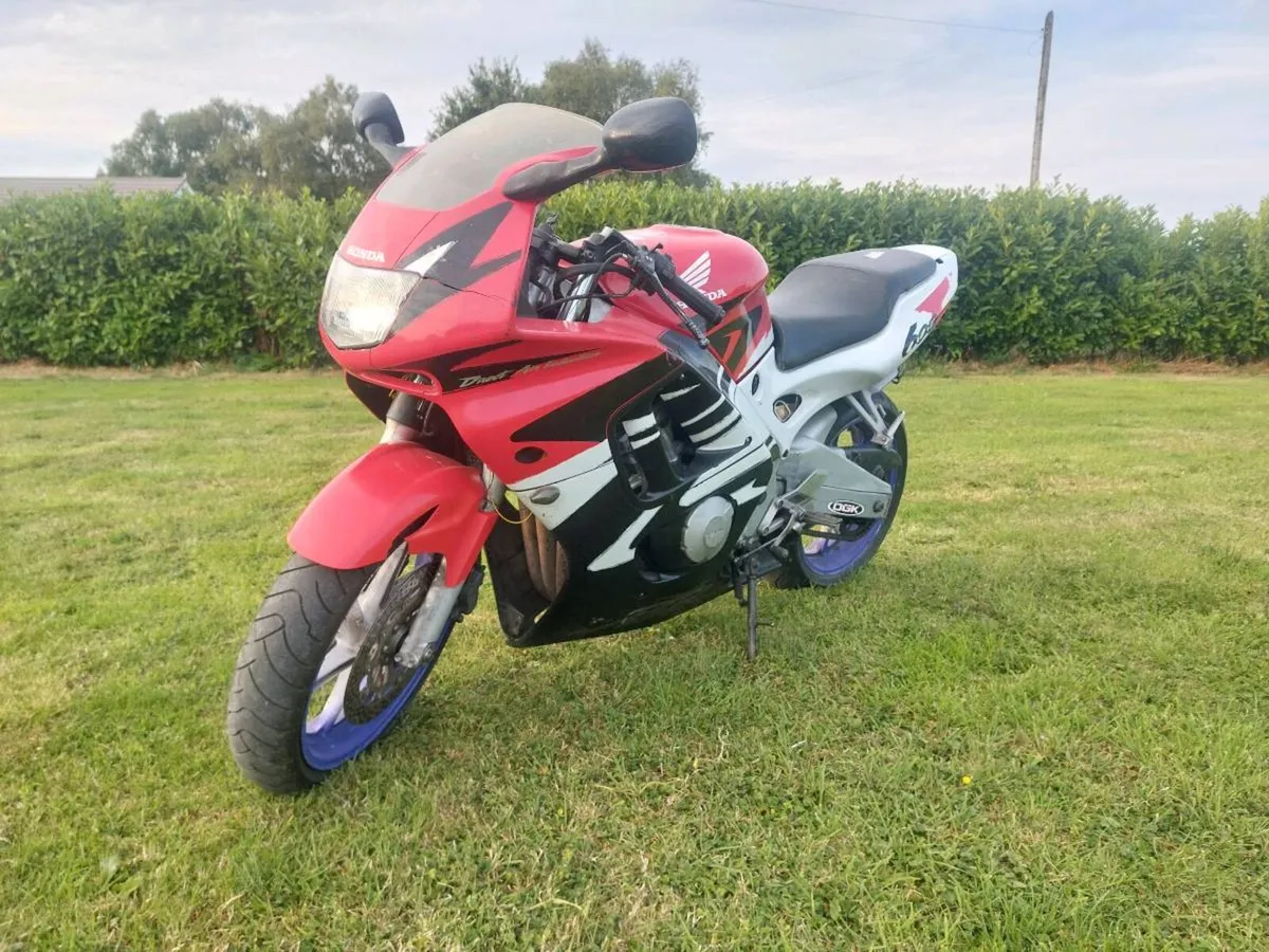 Honda cbr 600f3 - Image 2