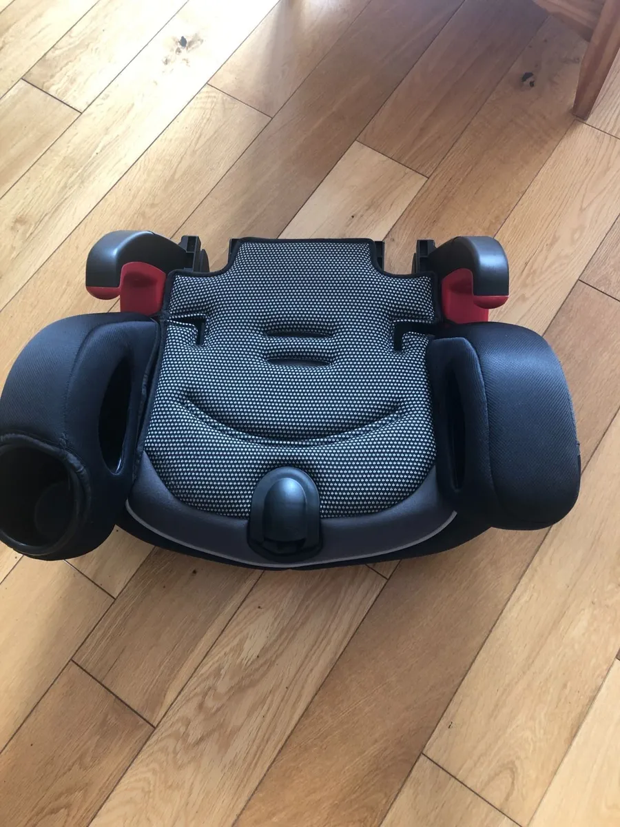 Graco Booster Seat - Excellent Condition - Image 2