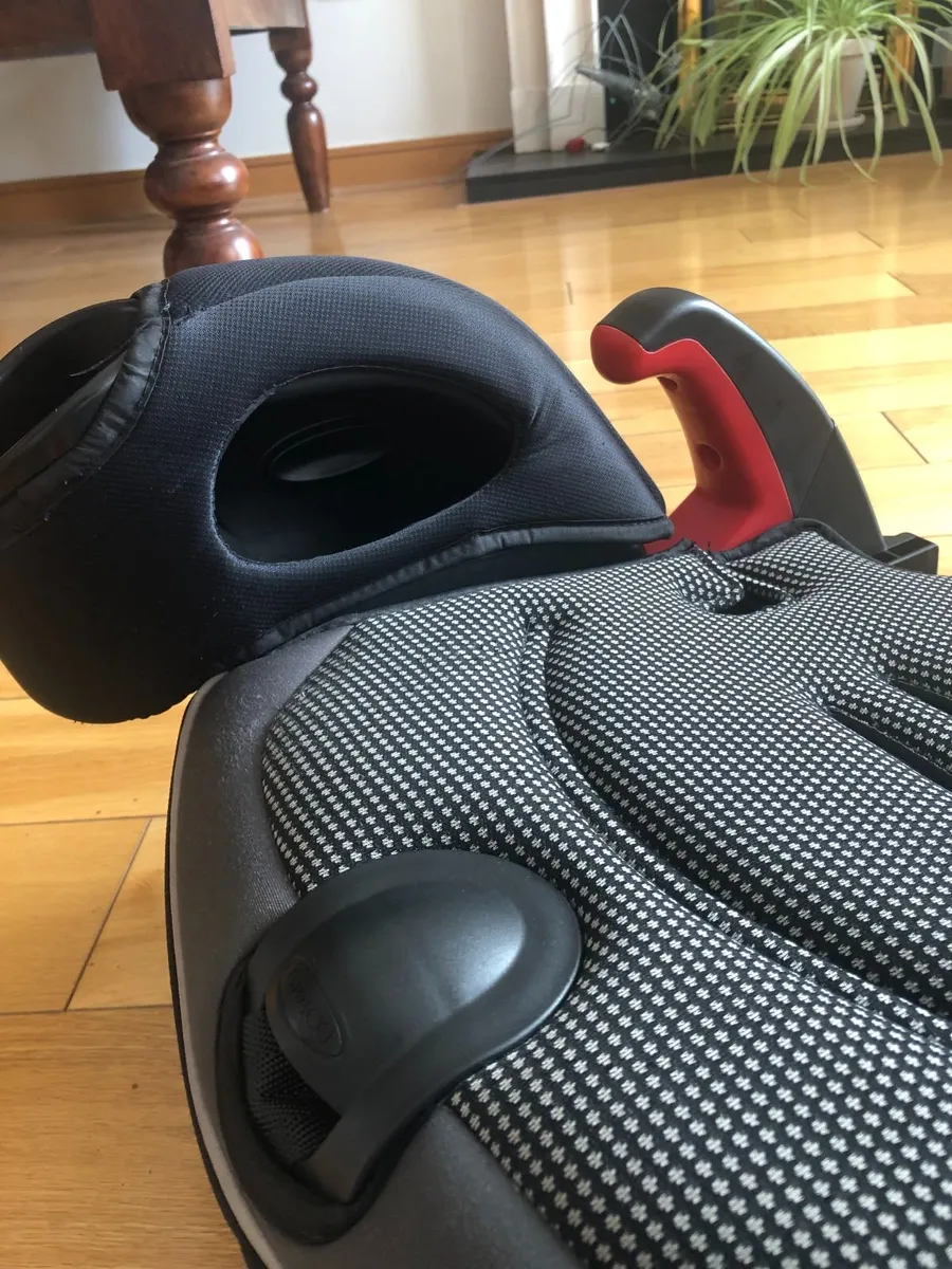 Graco Booster Seat - Excellent Condition - Image 3