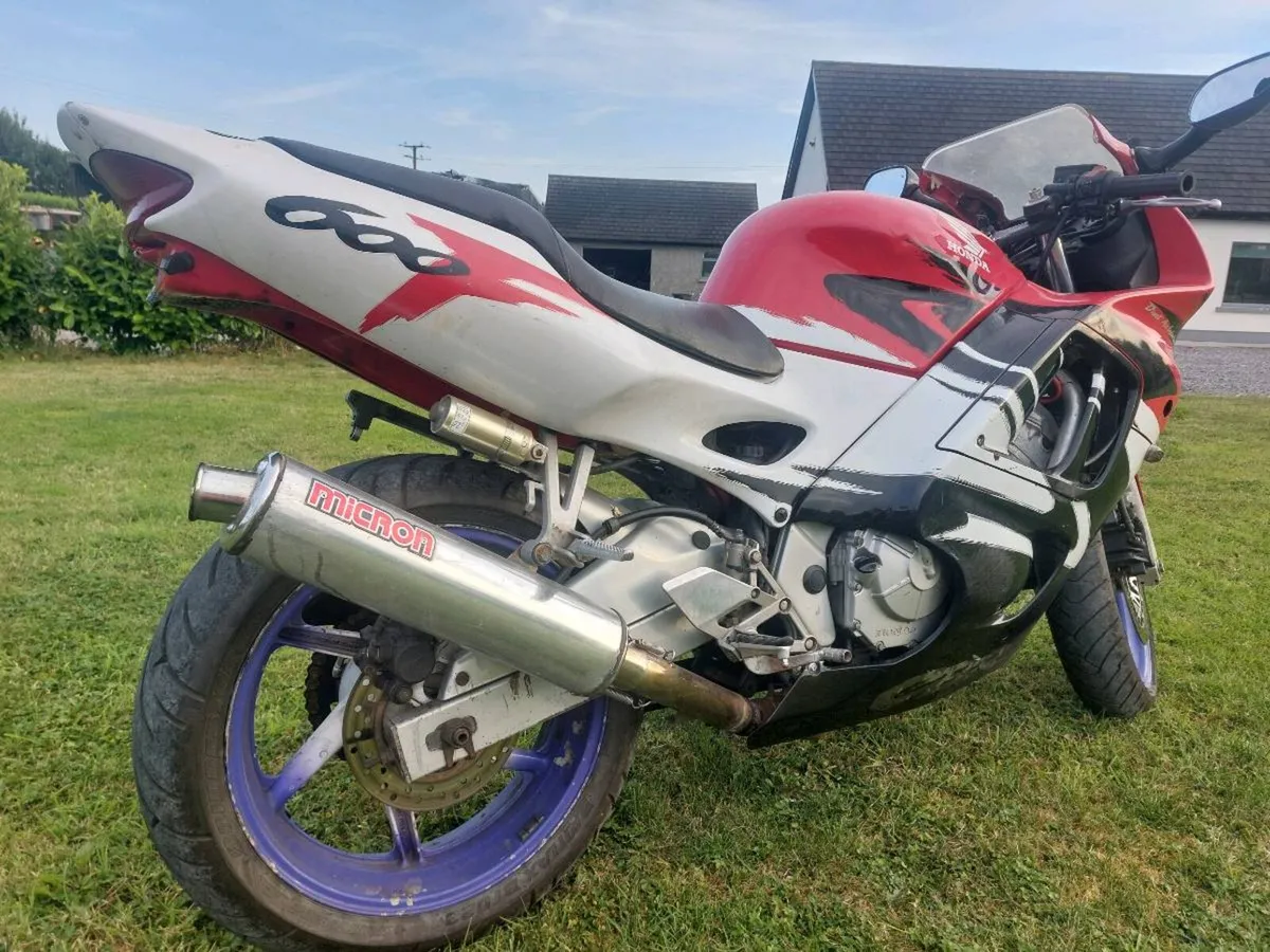 Honda cbr 600f3 - Image 3
