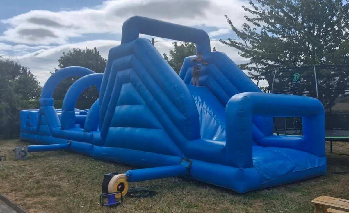 Bouncy castle/ Obstacle course - Image 2