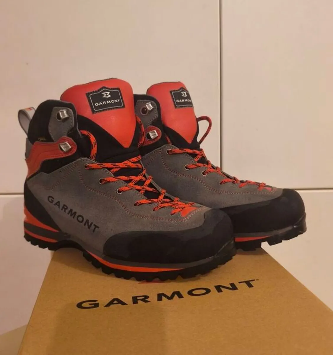 Hiking Boots EU 42 UK 8 - Image 1