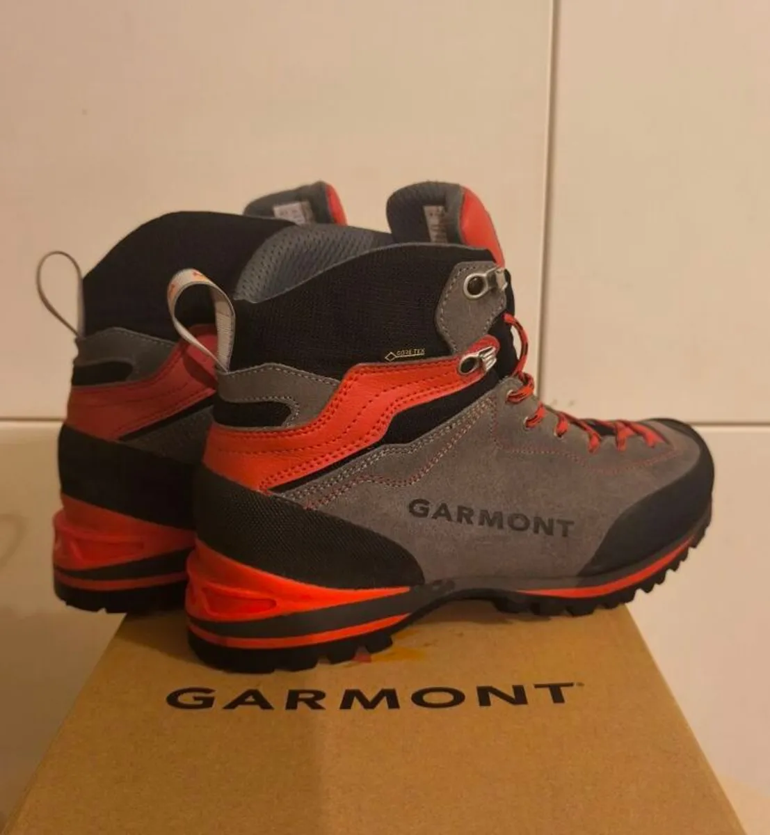 Hiking Boots EU 42 UK 8 - Image 3