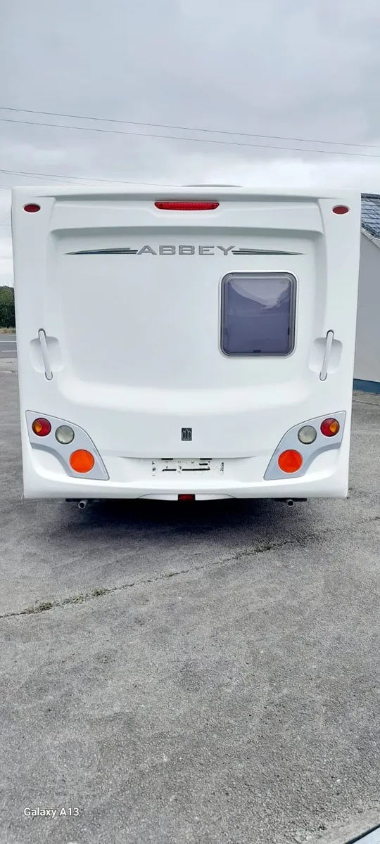 IMMACULATE 4 BERTH ABBY SPECTRUM TOURING CARAVAN. - Image 4