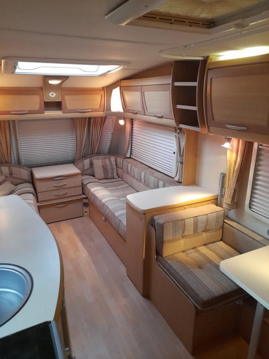 IMMACULATE 4 BERTH ABBY SPECTRUM TOURING CARAVAN. - Image 4