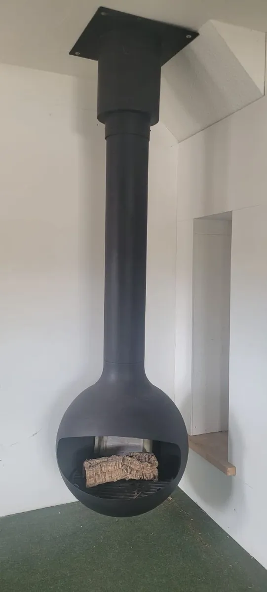 Bathyscafocus suspended / rotating fireplace