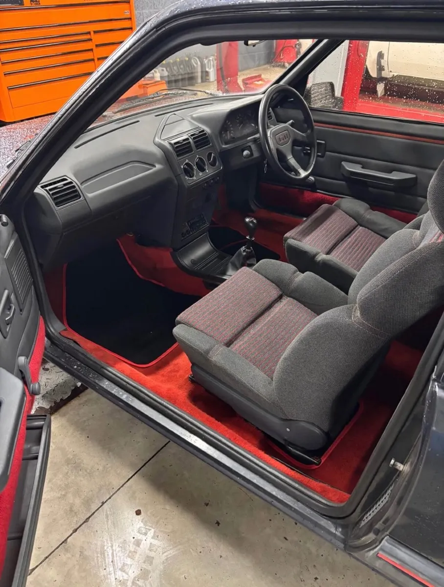 Peugeot 205 GTI - Image 3
