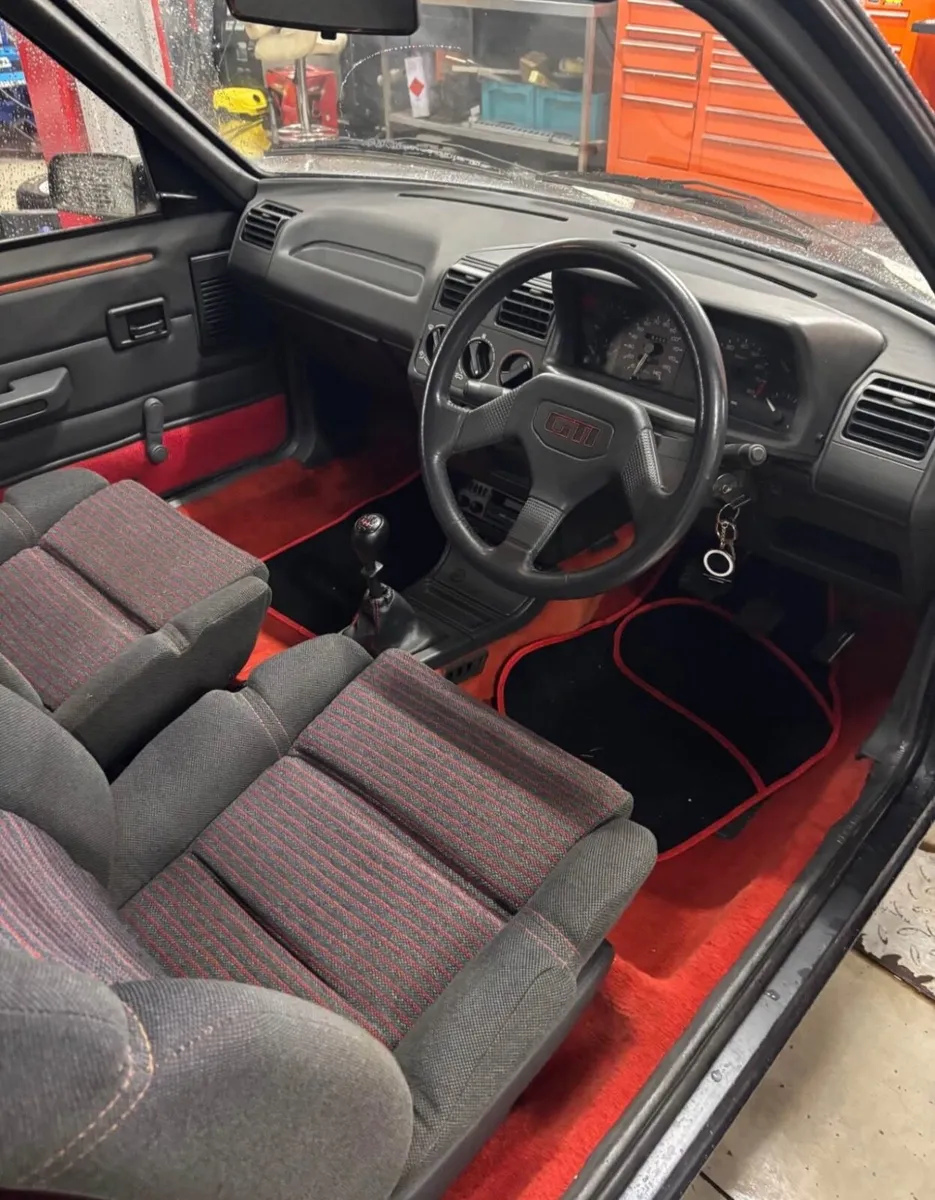 Peugeot 205 GTI - Image 2