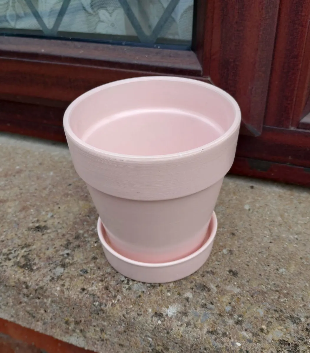 LIGHT PINK & WHITE PLANT POTS. - Image 1