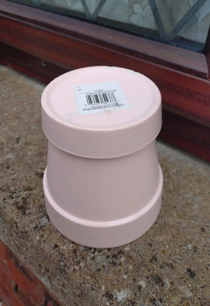 LIGHT PINK & WHITE PLANT POTS. - Image 3