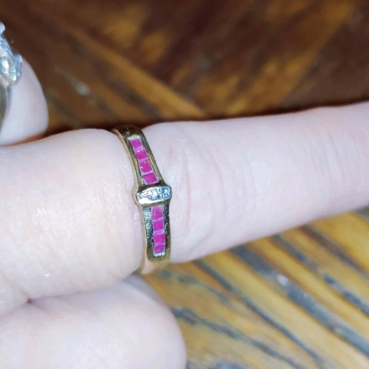 DIAMOND & RUBIES, 9CT WHITE Gold New Dress Ring ! - Image 3