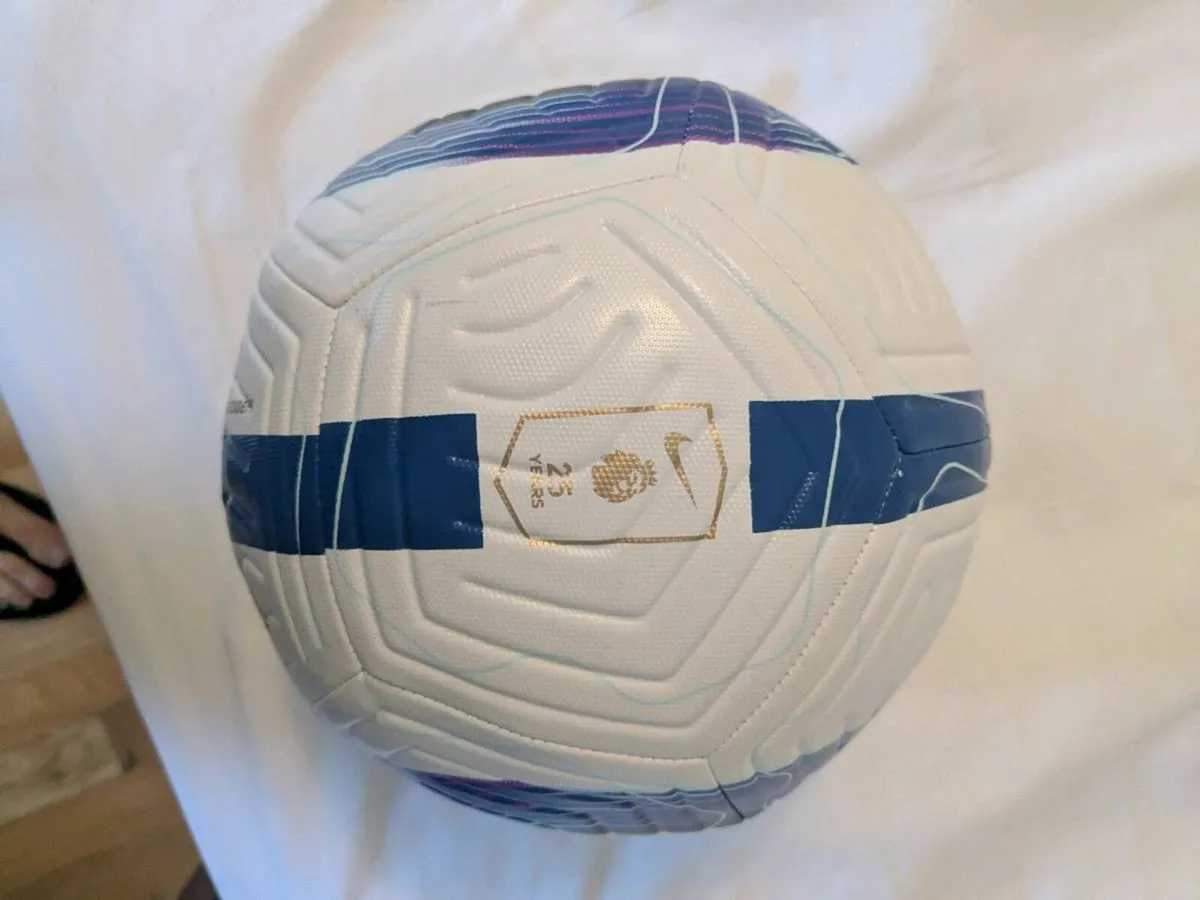 Nike Premier League football - Image 3