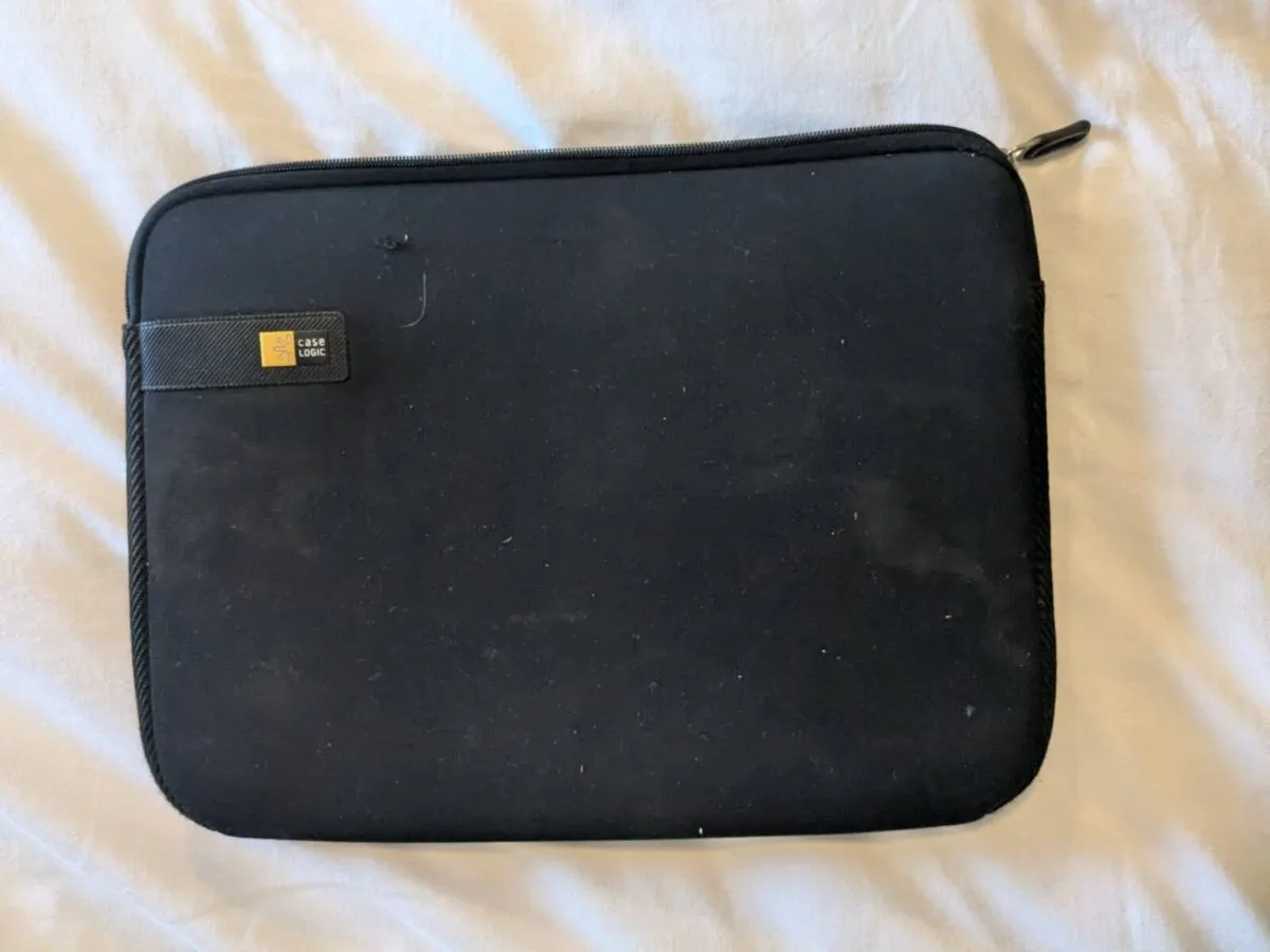 Case Logic laptop case - Image 1