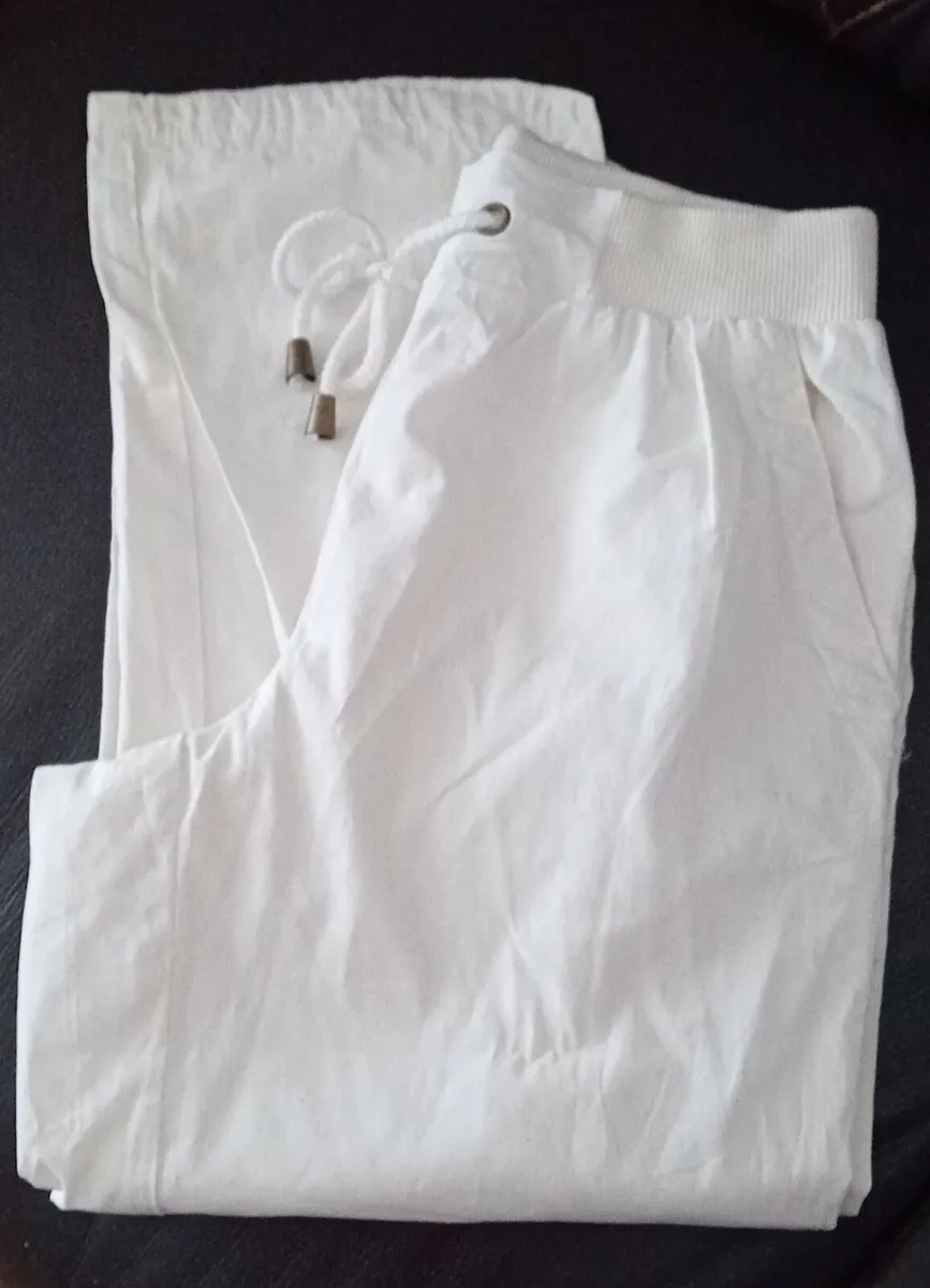 Ladies Cropped Trousers - Image 1