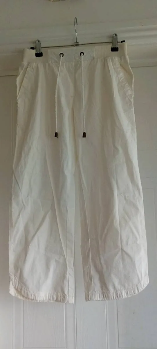 Ladies Cropped Trousers - Image 4