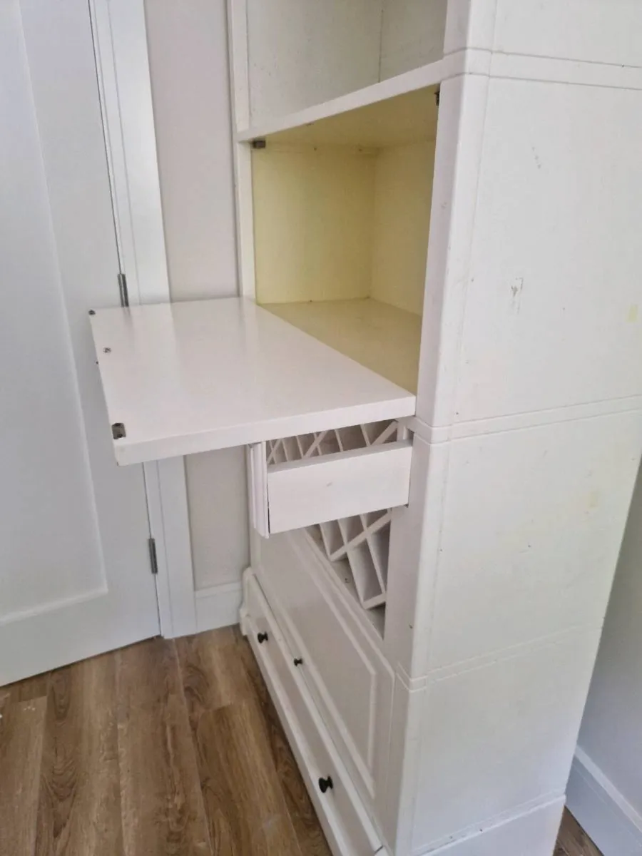 Drinks cabinet. - Image 2