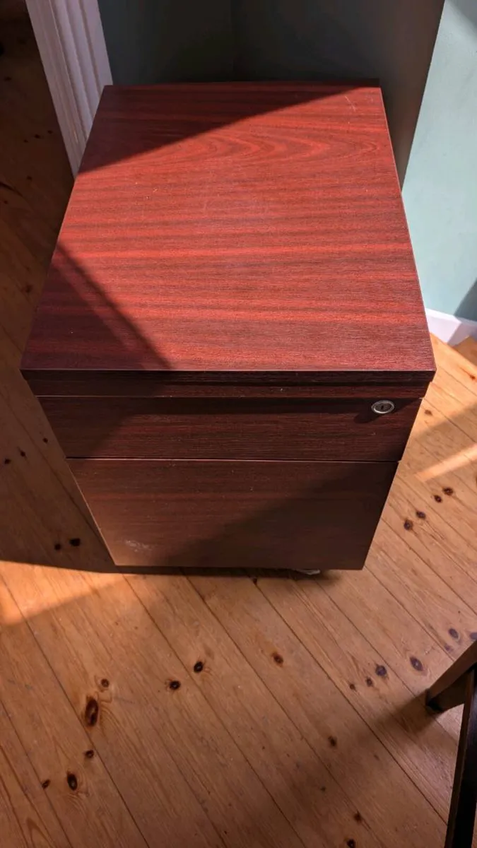 Free Office desk locker - Image 1