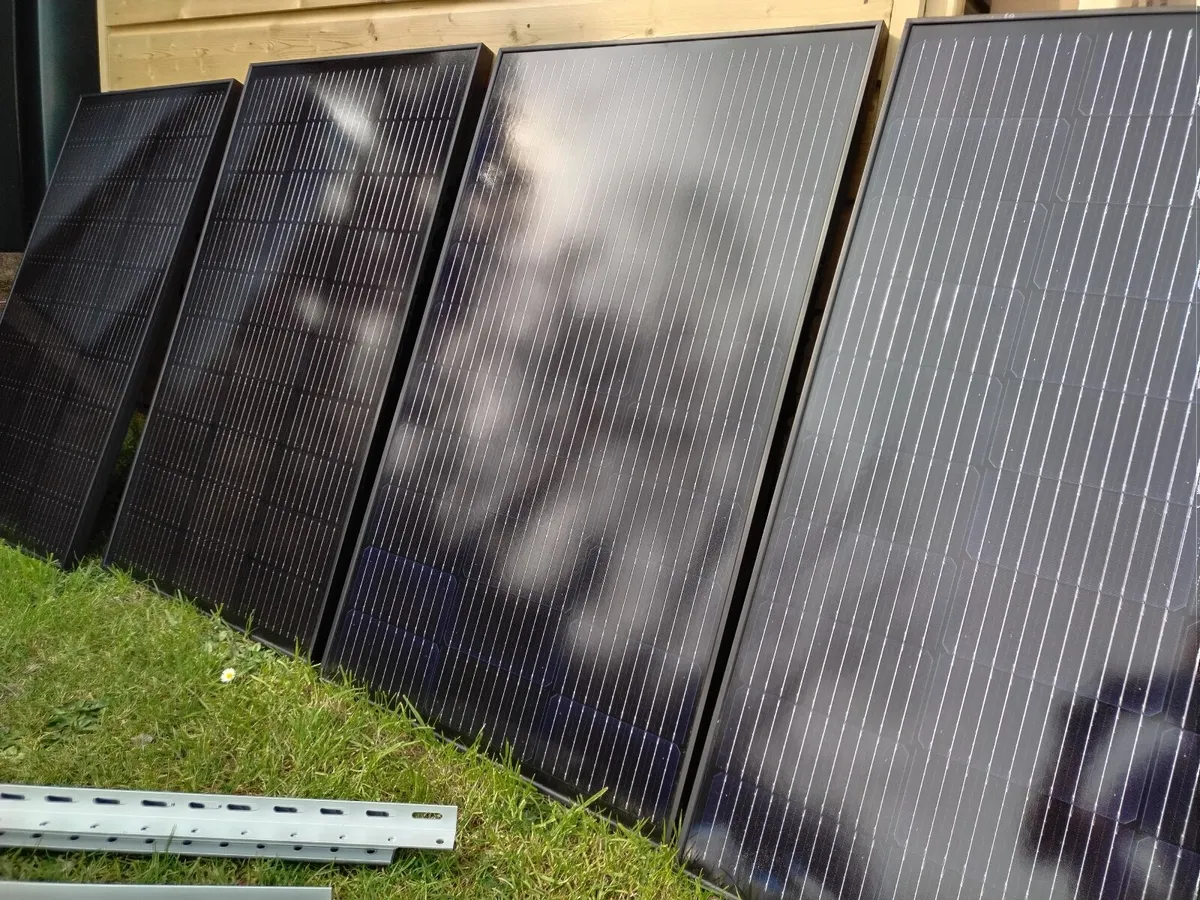 Ecoflow Solar Panel Bundle with Brackets €300 - Image 2
