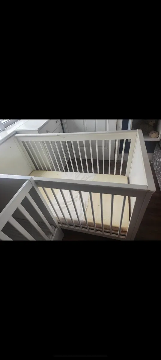 Baby cot and mattress