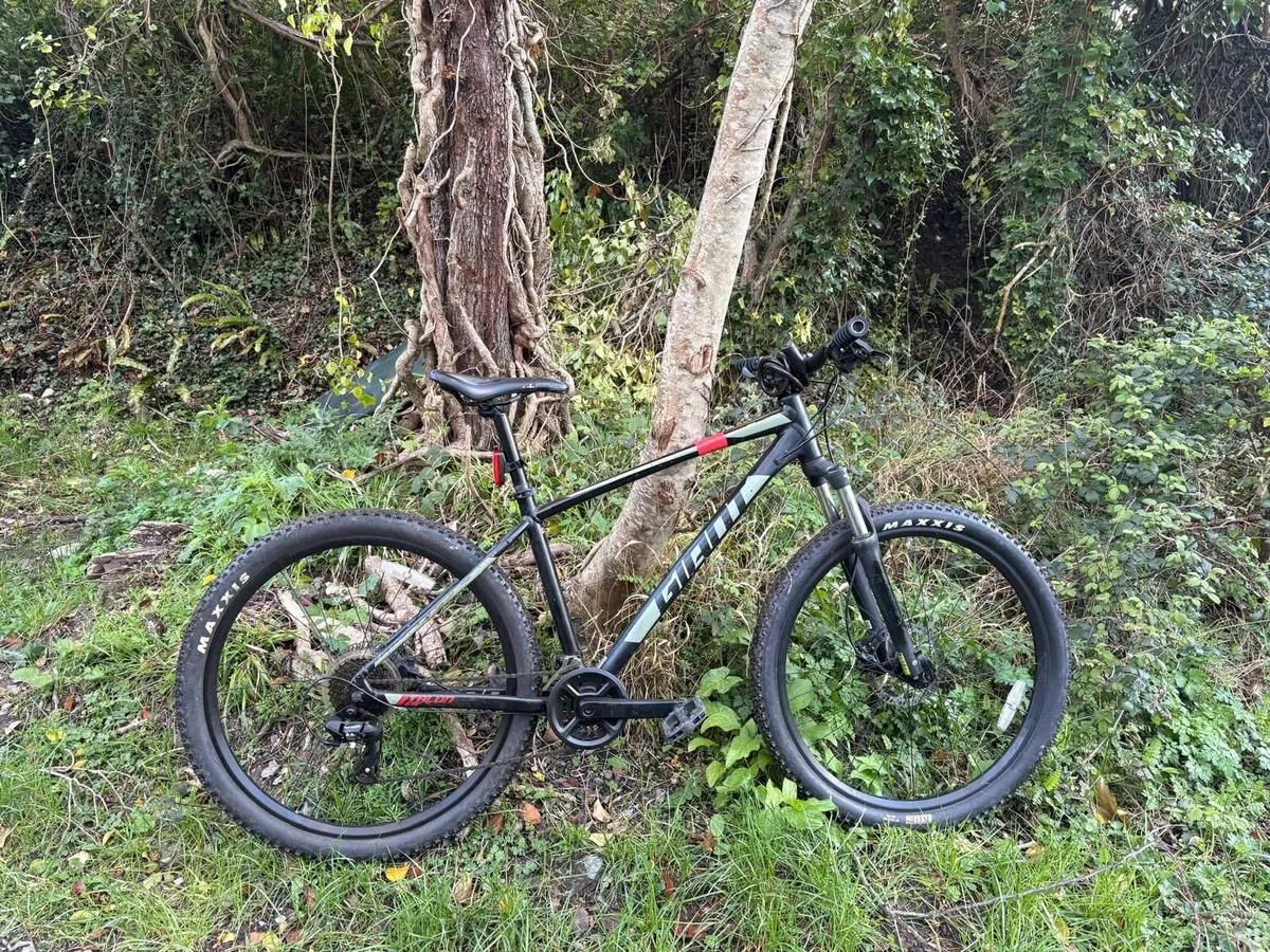 MTB Giant Talon 3 – 27.5” (Size M) - Image 1