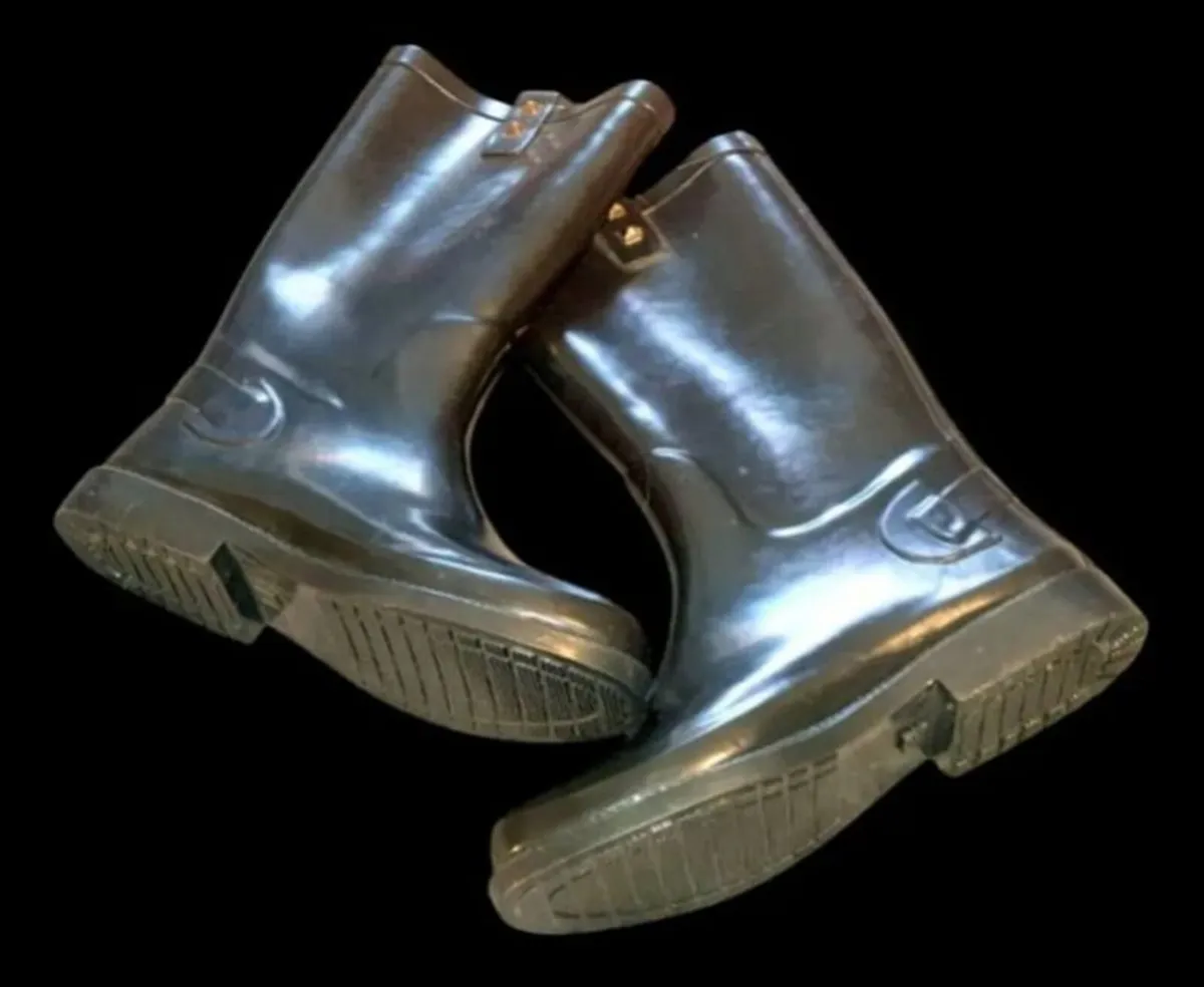 BNWT Harrods Studded Black Rubber Rain Boots - Image 2