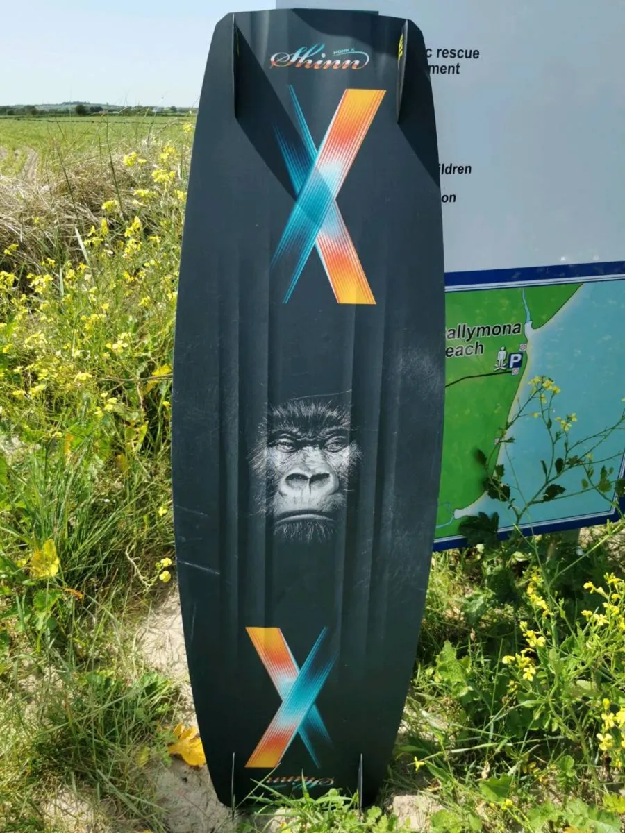 Shinn Monk X 138*43 kitesurfing twintip board - Image 3