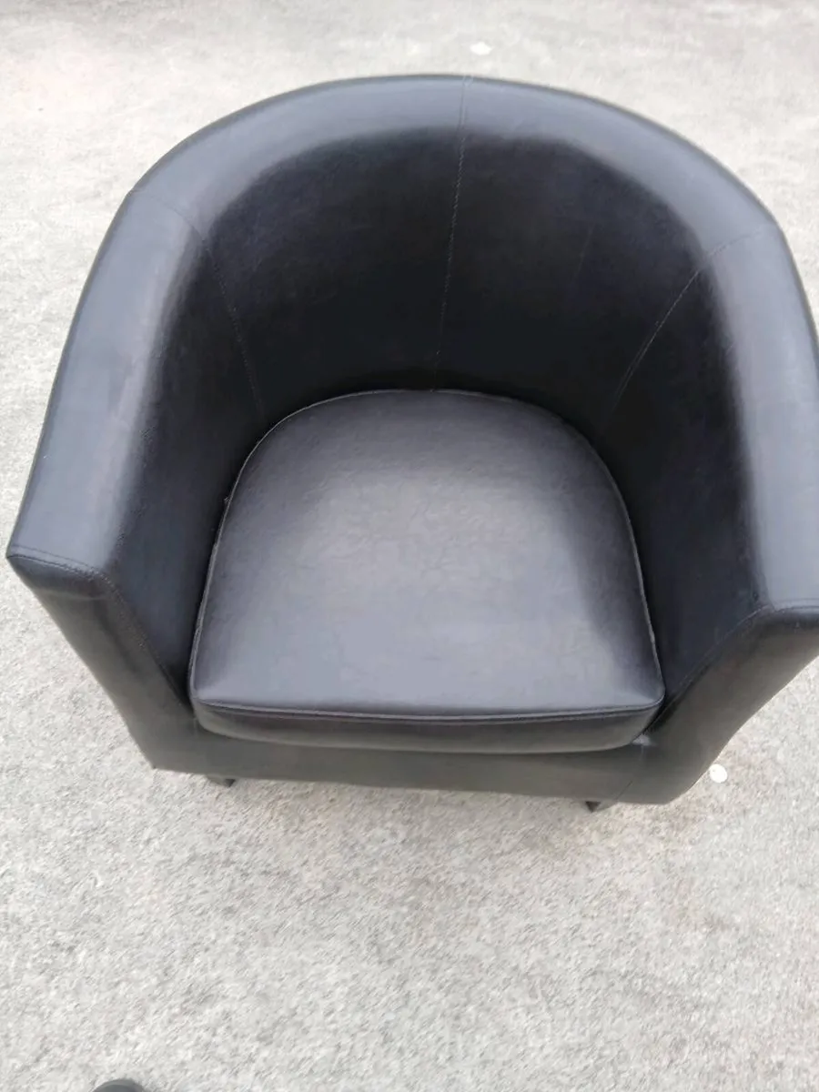 Tub chair - Image 1