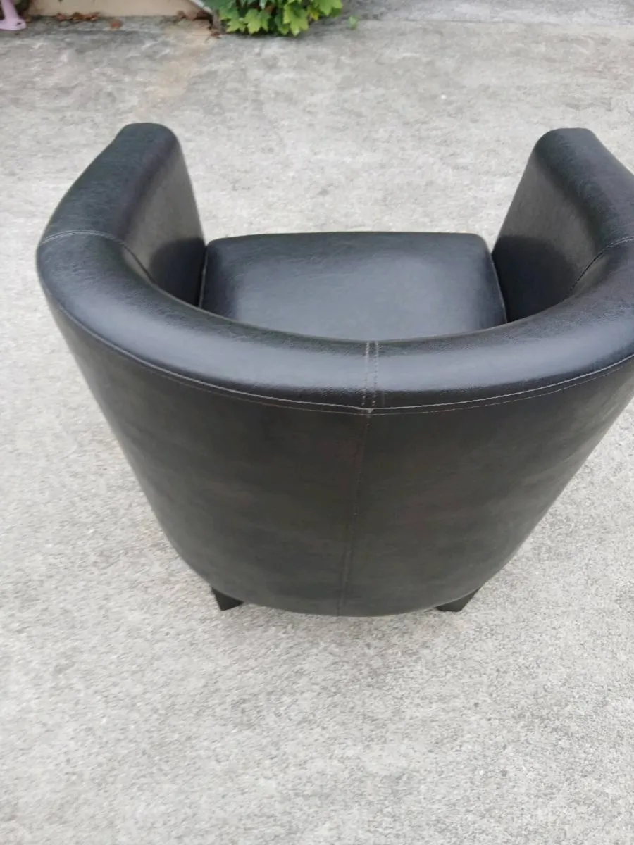 Tub chair - Image 2