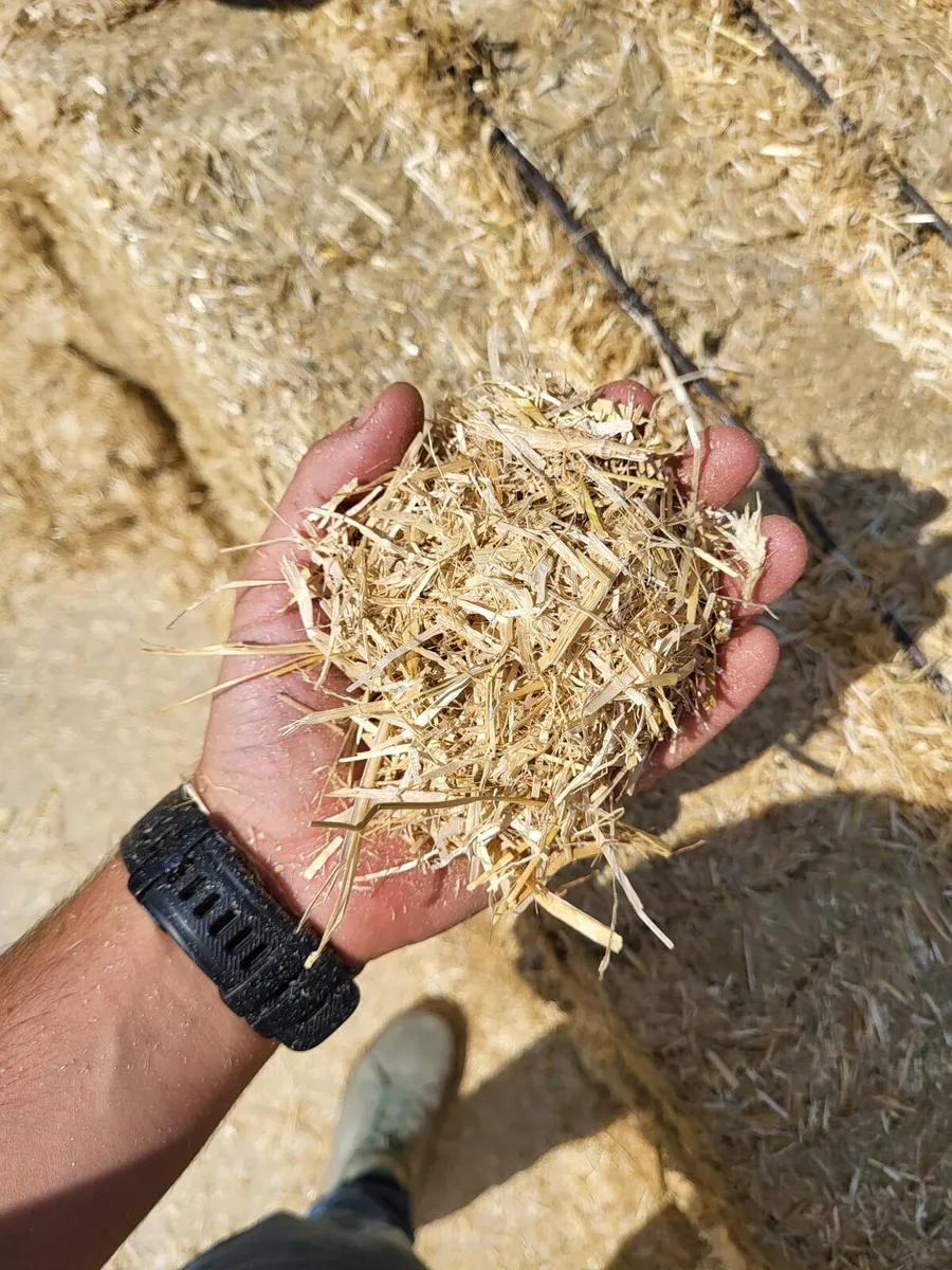 Precision Chopped Straw and Spanish Afalfa - Image 3