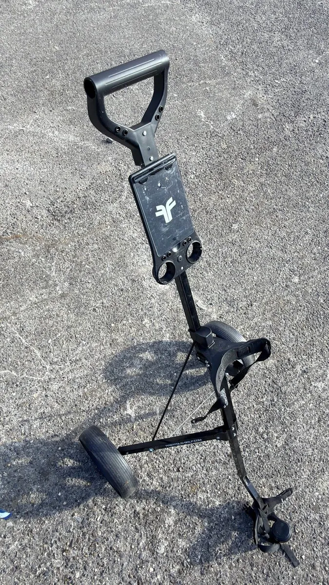 Golf trolly - Image 1