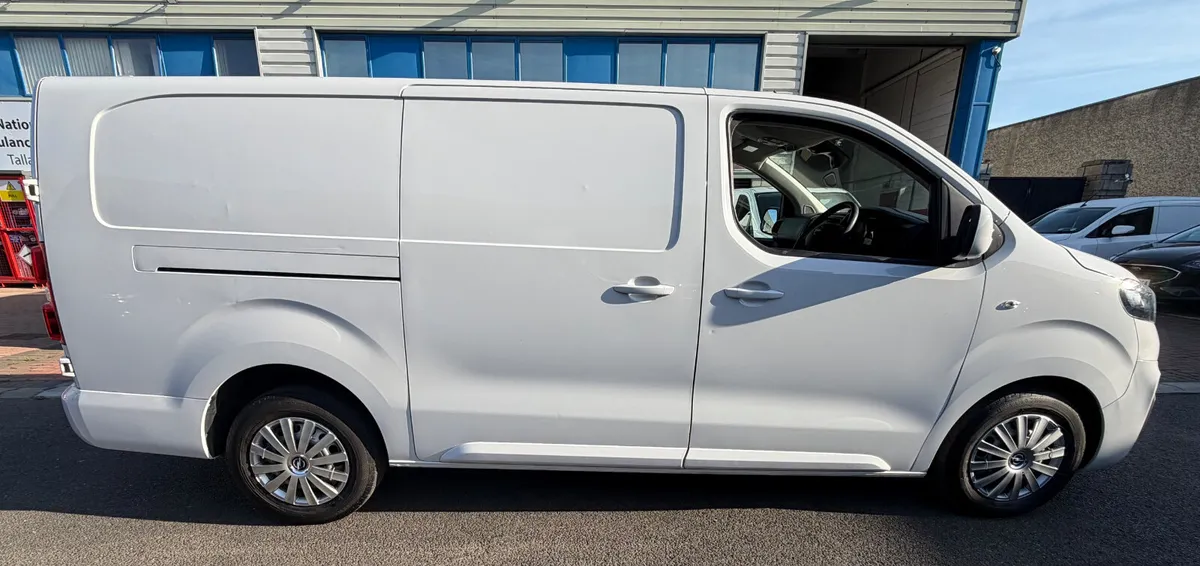 2023 Opel Vivaro 45,000km LWB - Image 3