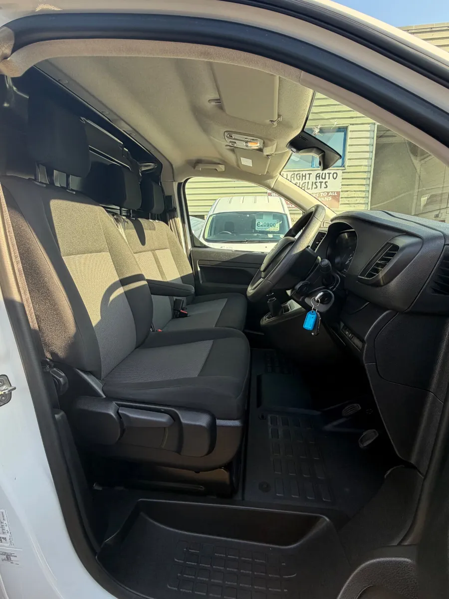 2023 Opel Vivaro 45,000km LWB - Image 4