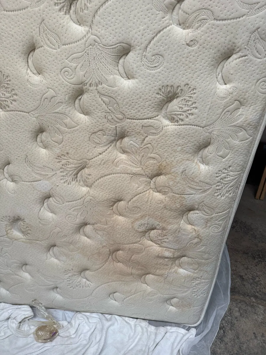 Mattress & Base / Bed / Single / Double / King / - Image 4