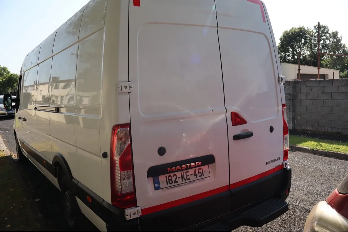 Renault Master - Image 3