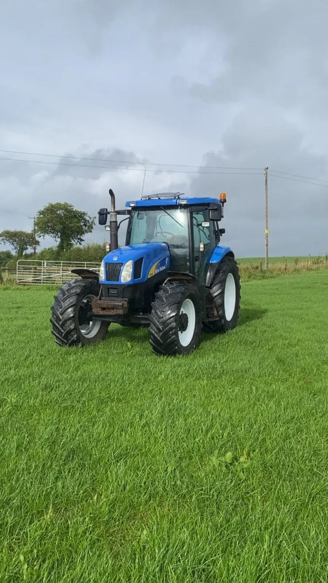 New Holland TS115A - Image 1