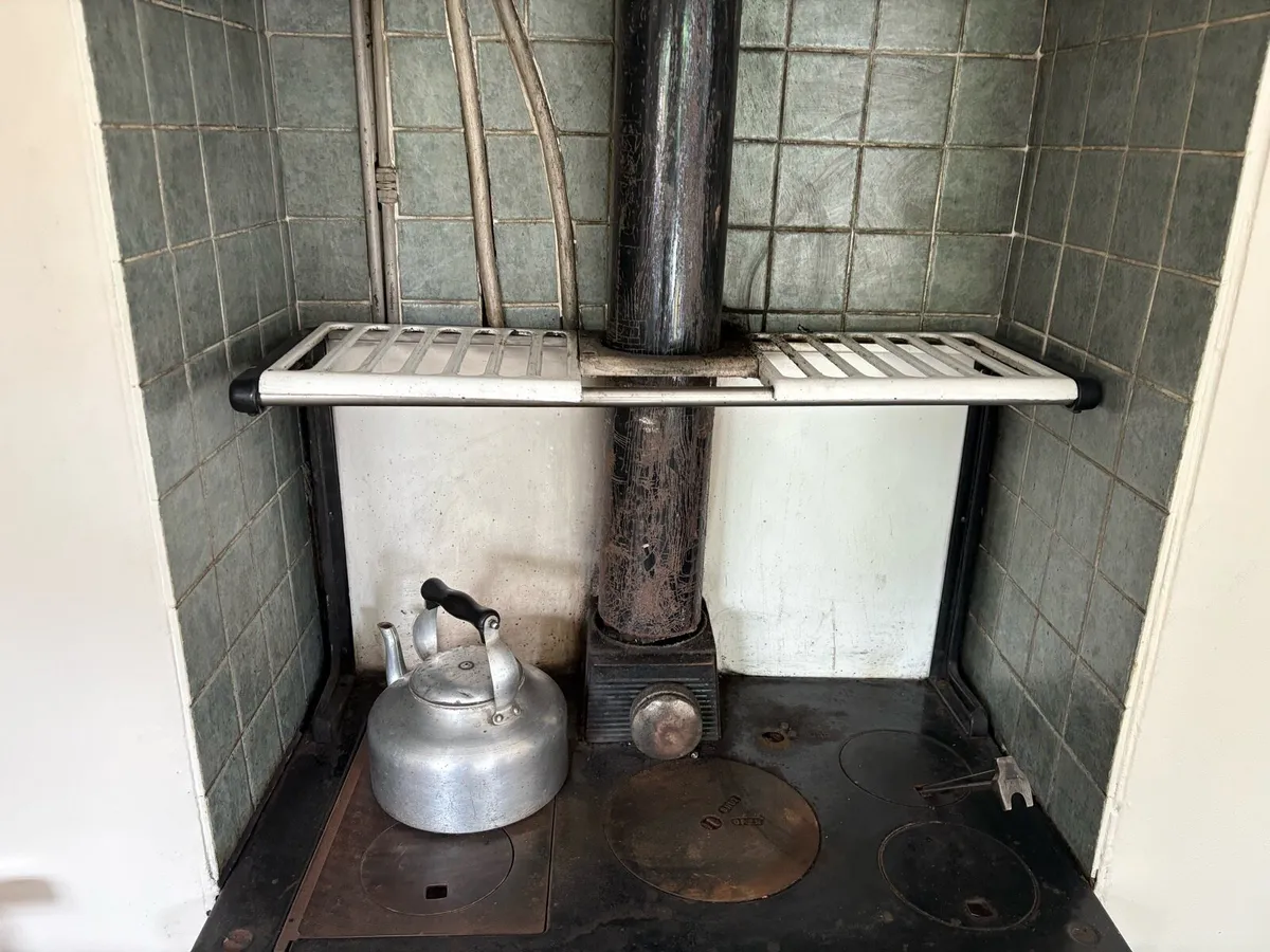 Solid Fuel Stanley Stove - Image 2
