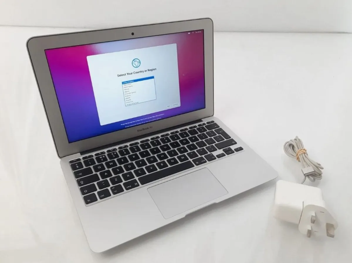 2015 Apple Macbook Air 11" A1466 i5 4GB 128GB SSD - Image 4