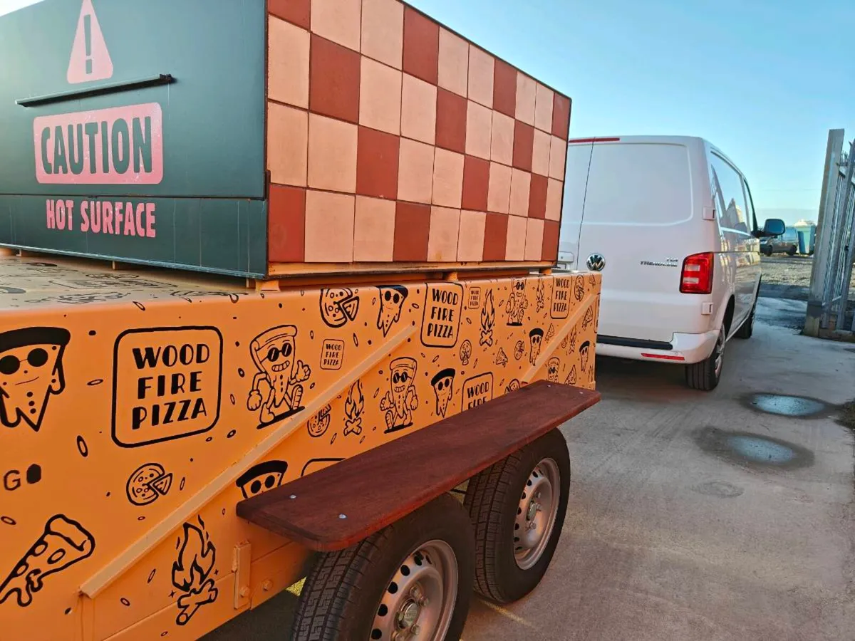 Mobile wood fired pizza oven - Image 4