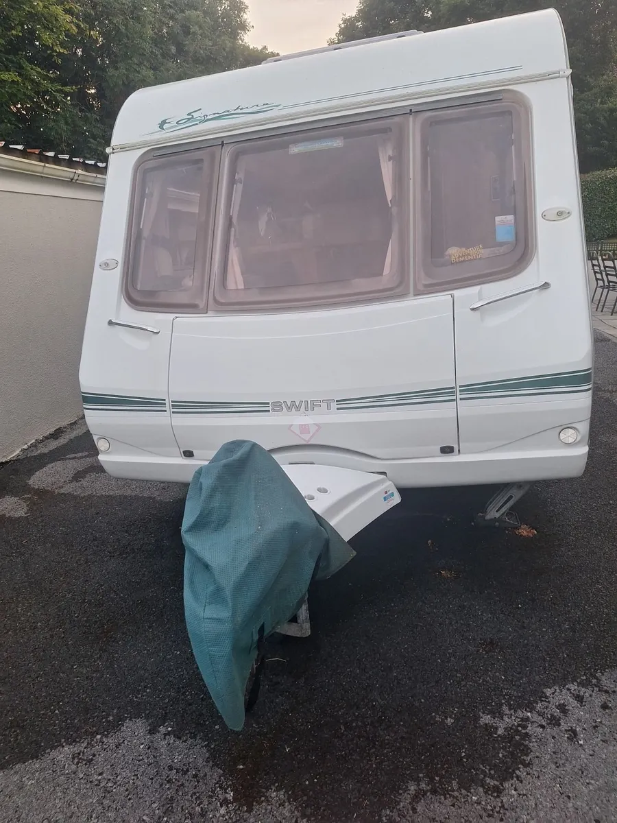 2004 Swift Signature Caravan - Image 1