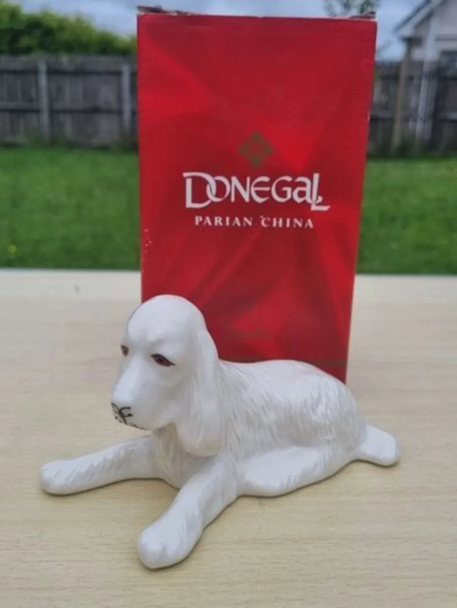 Donegal Parian China porcelain figurine of a dog - Image 1
