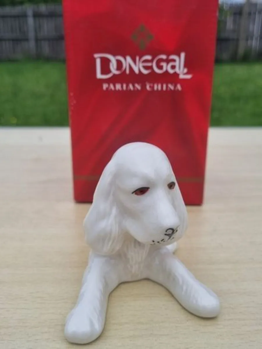 Donegal Parian China porcelain figurine of a dog - Image 2